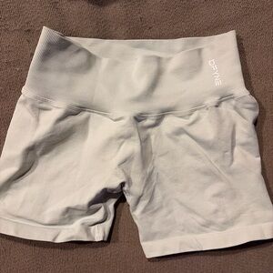 Dfyne Hannah Pearson collection Aloe size small